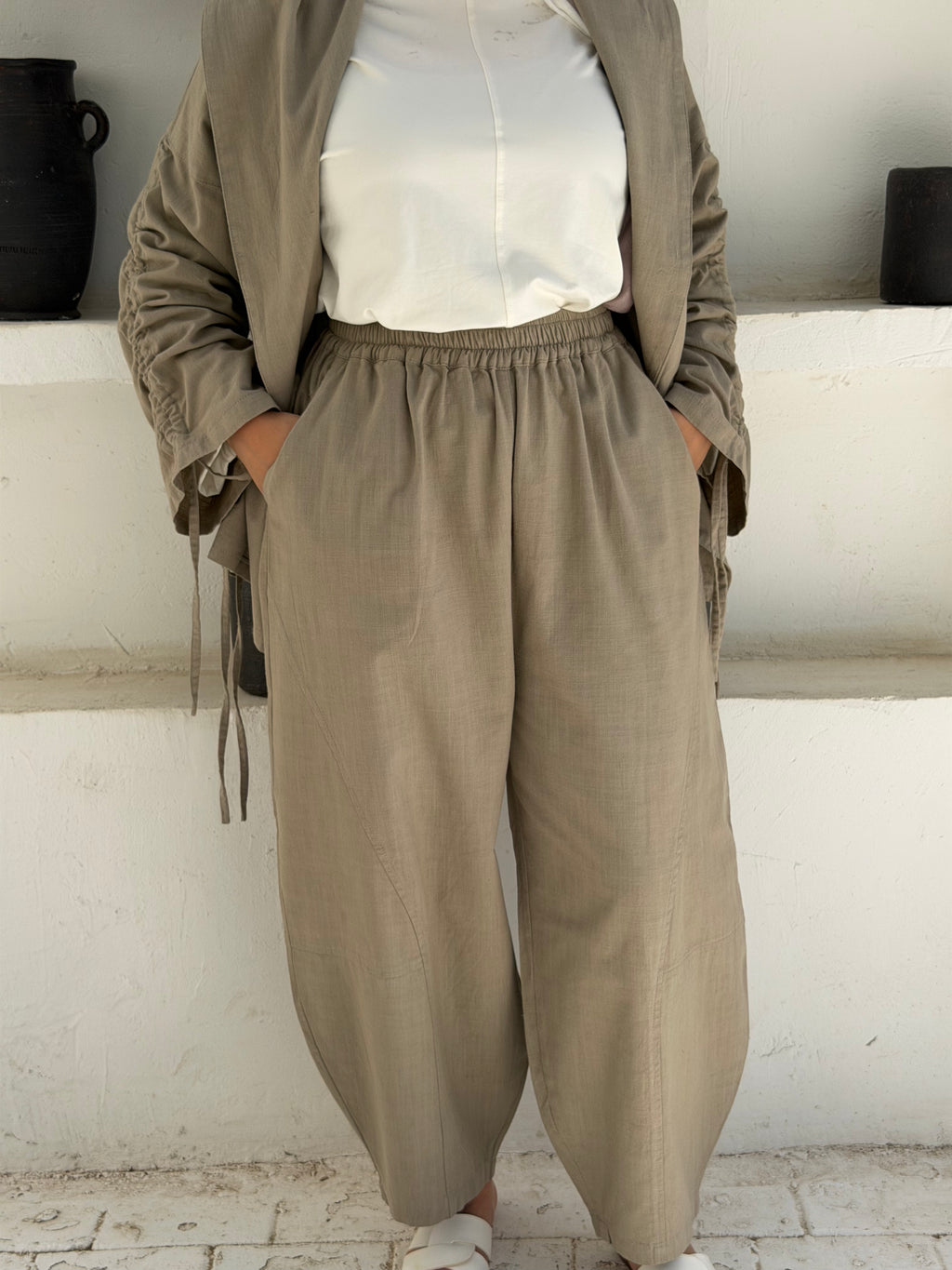 Olive khaki Linen Ballon pants " unlined "